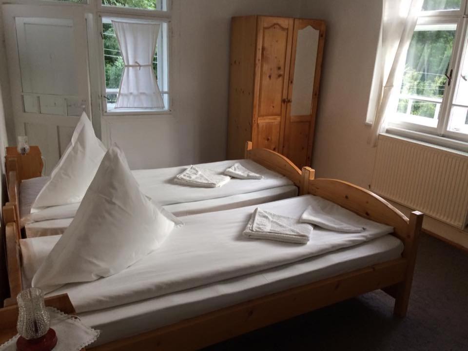 Manyi Villa BaileTusnad Extérieur photo