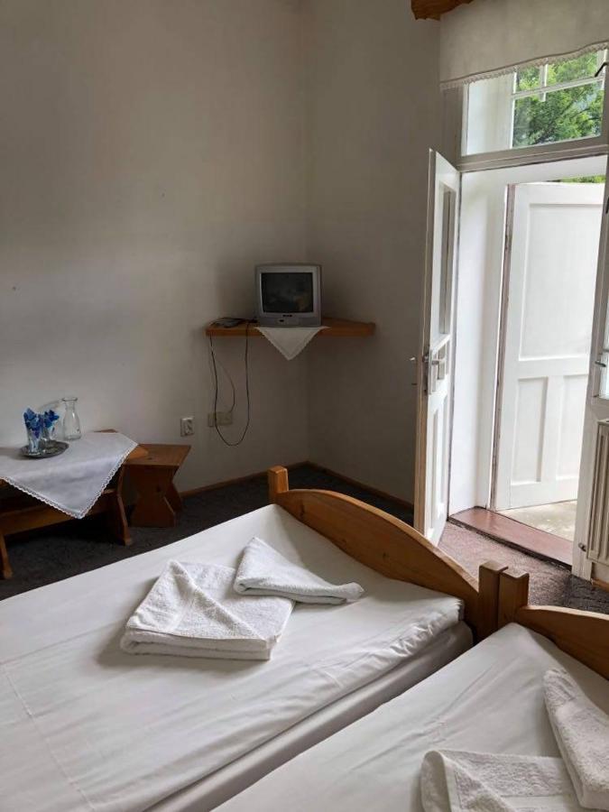 Manyi Villa BaileTusnad Extérieur photo