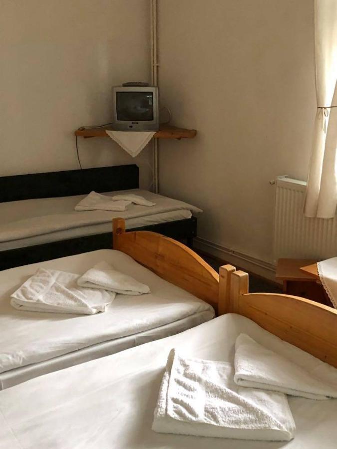 Manyi Villa BaileTusnad Extérieur photo
